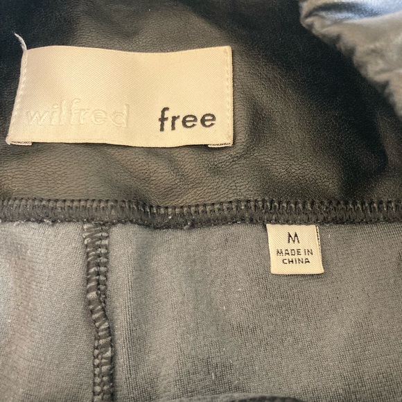 Aritzia Wilfred vegan leather buttery soft Black Leggings - Picture 4 of 4